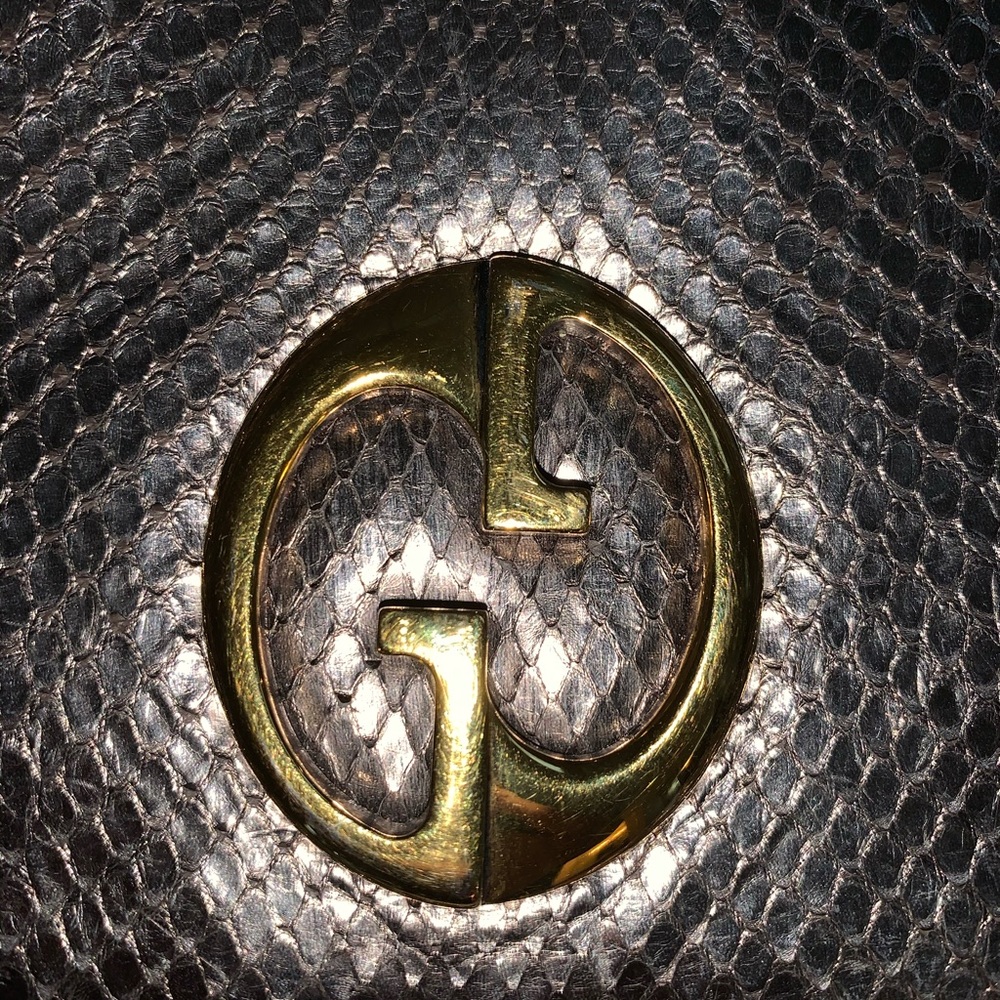Gucci Metallic Python 1973 Clutch - image 3